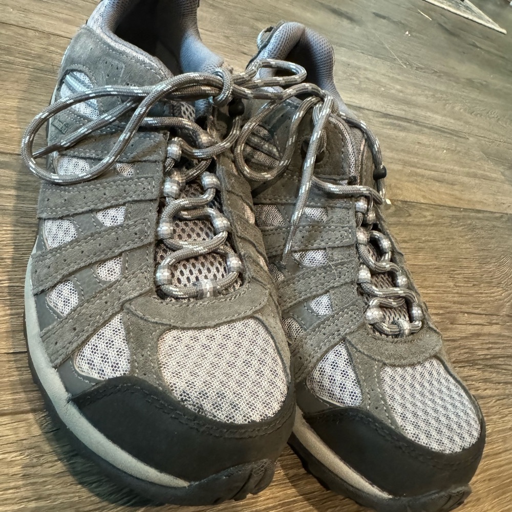 Columbia Gray Athletic Sneakers